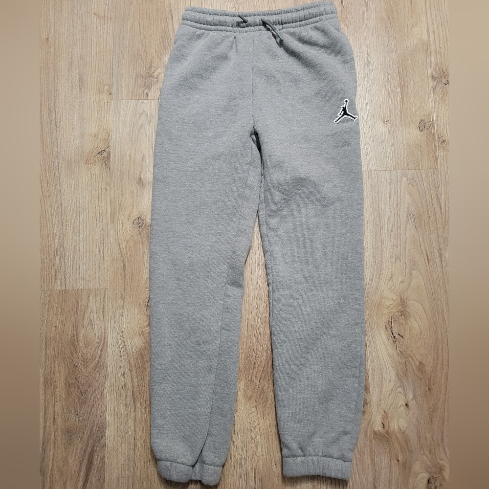 Nike Jordan Youth Jogger Sweatpants Gray size Medium 10/12